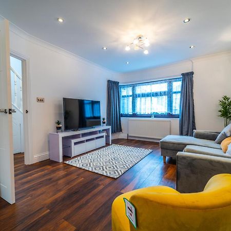 Modern Spacious 4 Bed Hayes Home With Free Parking Exterior photo