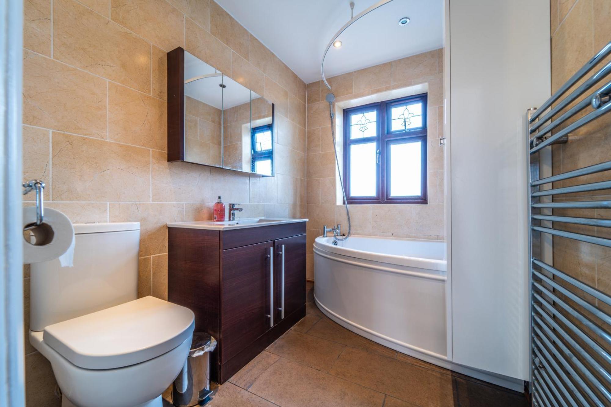 Modern Spacious 4 Bed Hayes Home With Free Parking Exterior photo